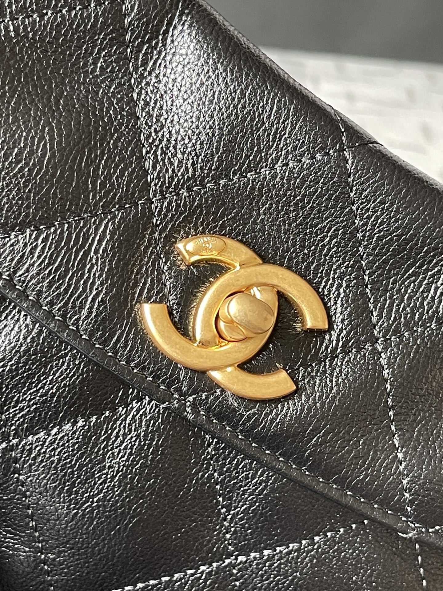 Large Hobo Bag (AS4668) in Black Shiny Calfskin with Gold-Tone Hardware, 24P Pre-Fall Collection - Mocuir