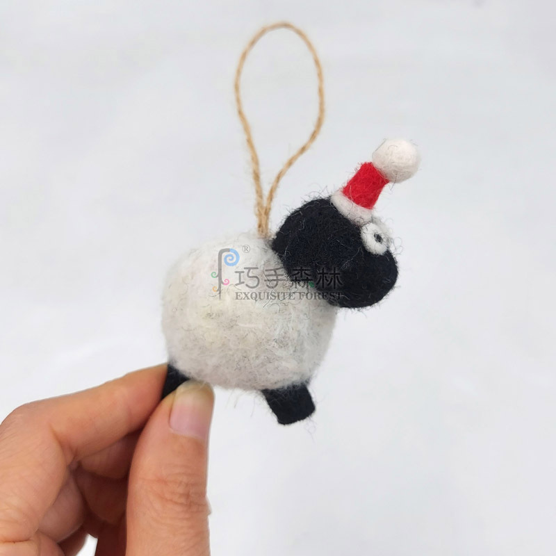Wool felt pendant cute plush toy