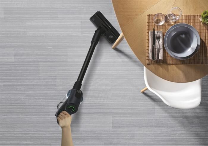 HOOVER - Aspirapolvere ricaricabile HF401P 011-Nero, Argento