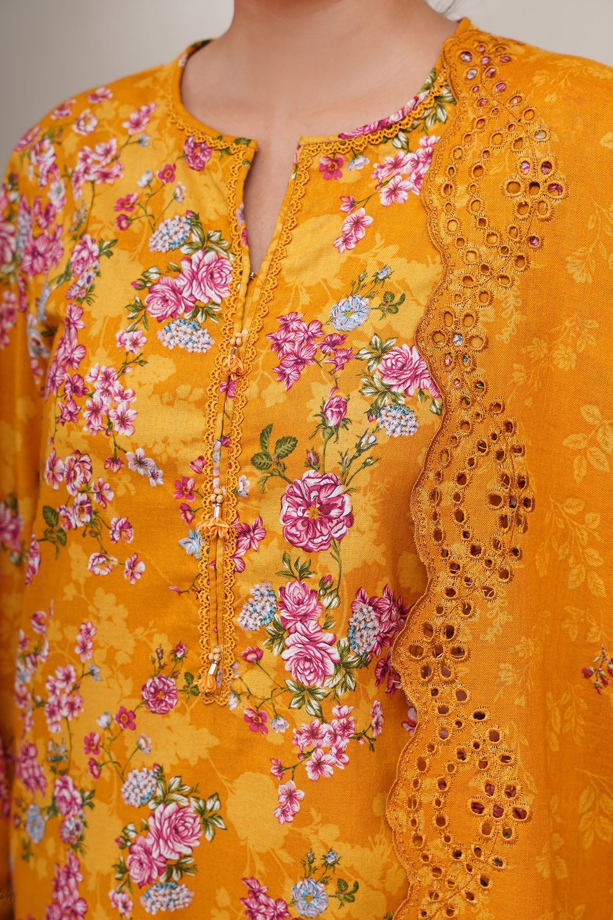 KHADDAR | EMBROIDERED
