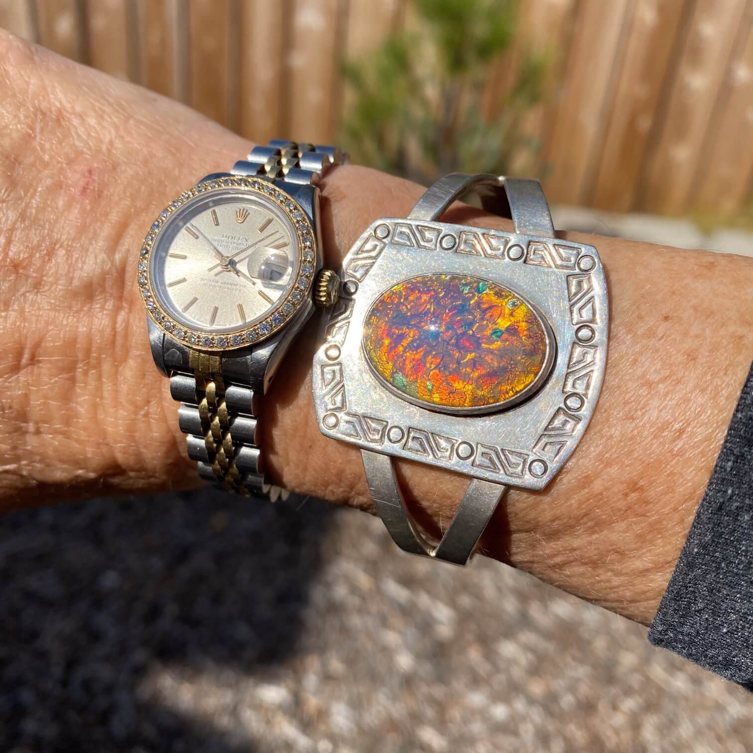 Mexican Sterling Silver Bracelet with Foiled Harlequin Art Glass Opal