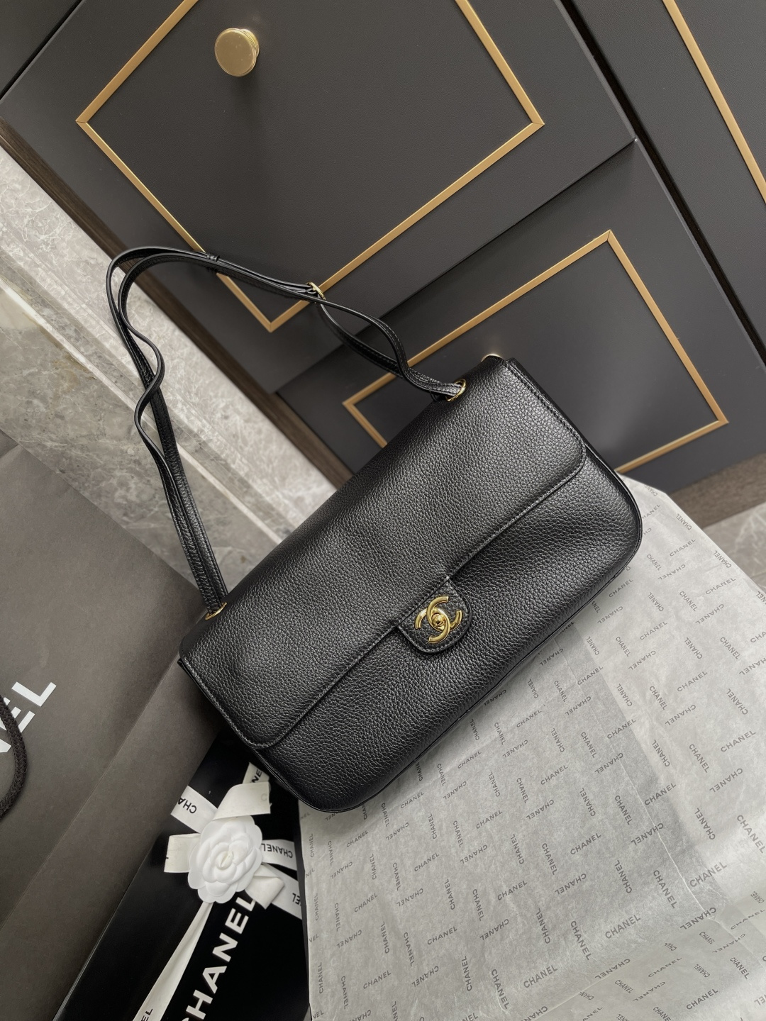 Spring-Summer 2026 Black Grained Caviar Calfskin Flap Tote with Gold-Tone CC Turnlock - Mocuir