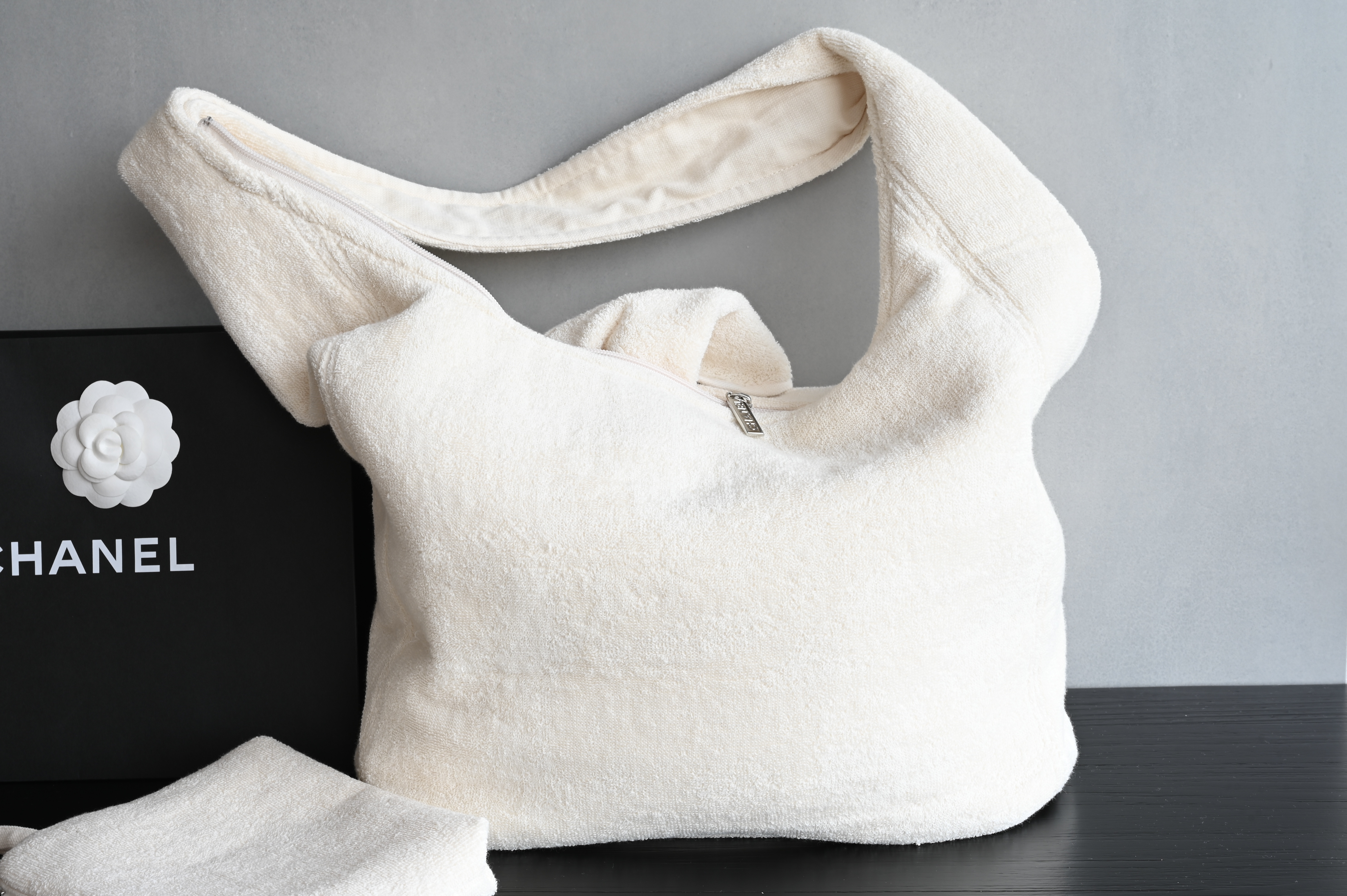 Coco Beach Hobo Tote Bag with Pouch in Ivory Terry Cotton (Model A82901) - Mocuir