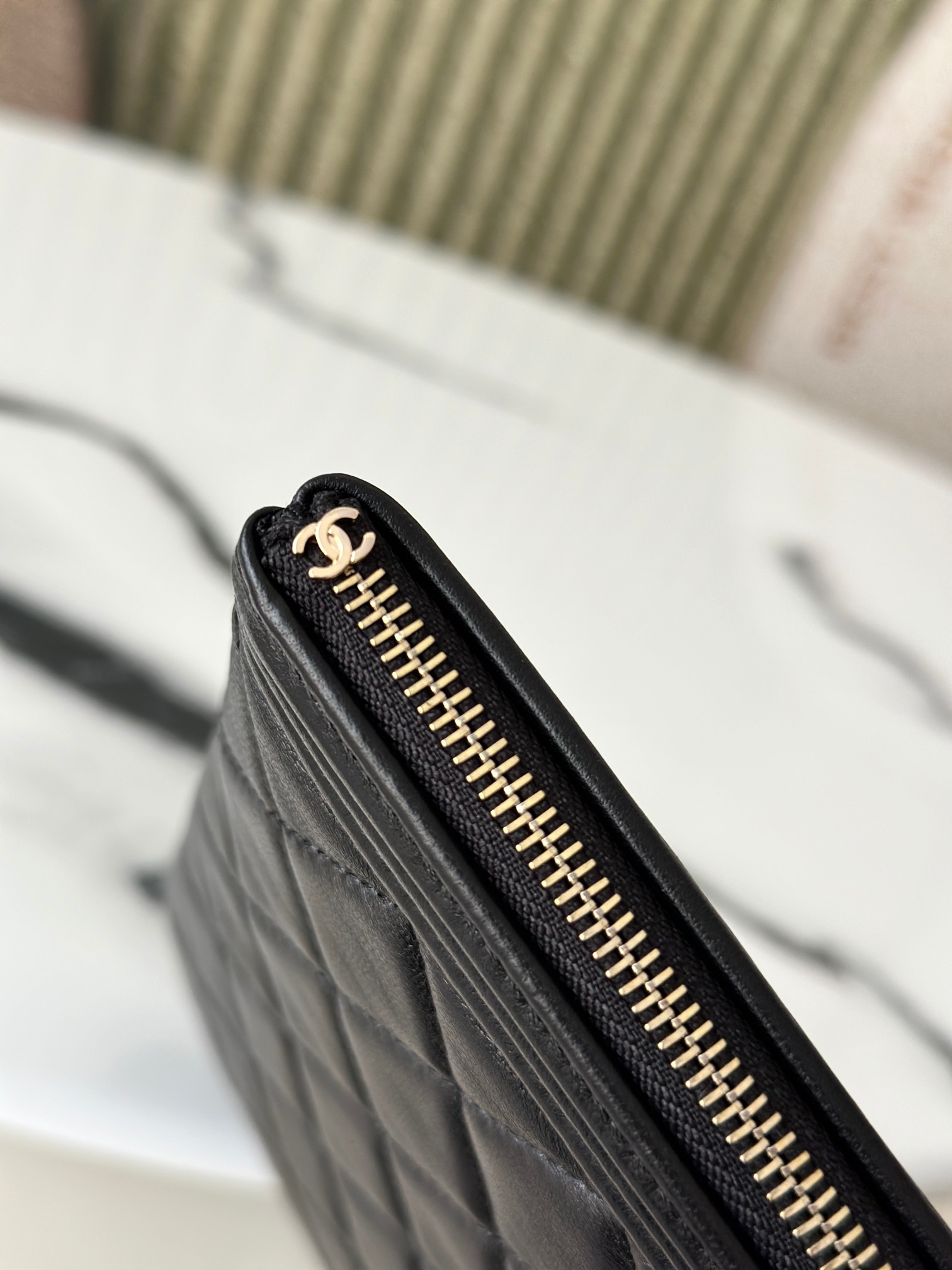 Le Boy Large Quilted Caviar Leather Clutch Document Case in Black with Gold-Tone Hardware - Mocuir