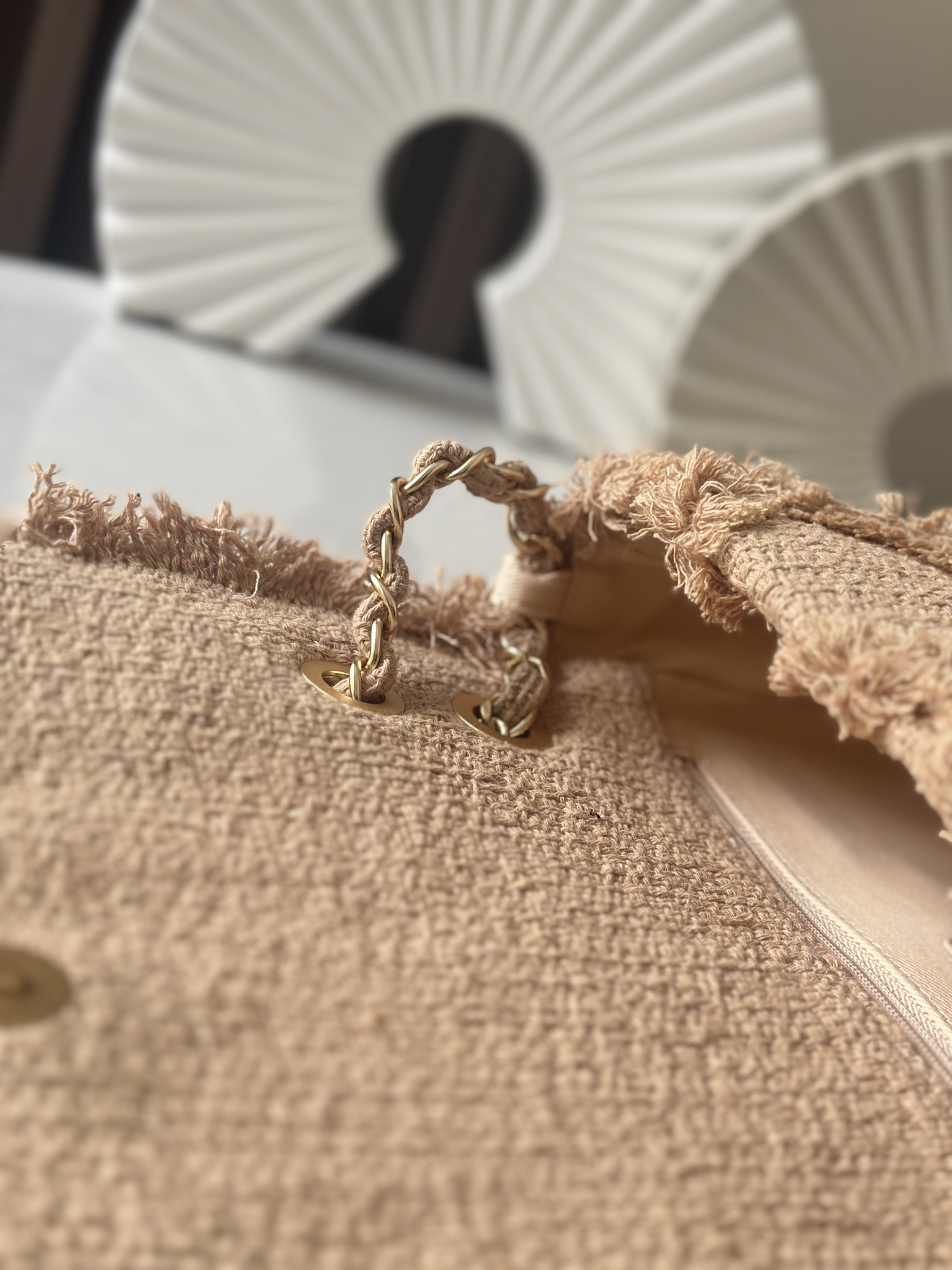 2010SS Coco Farm Linen Frayed Quilted Flap Shoulder Bag with Gold Hardware - Mocuir