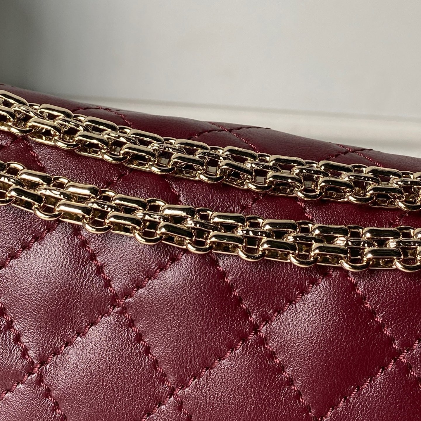 2.55 Reissue Burgundy Quilted Calfskin Flap Handbag with Light Gold-Tone Hardware - Mocuir