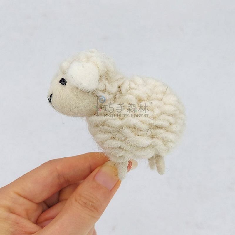 Wool felt pendant cute plush toy