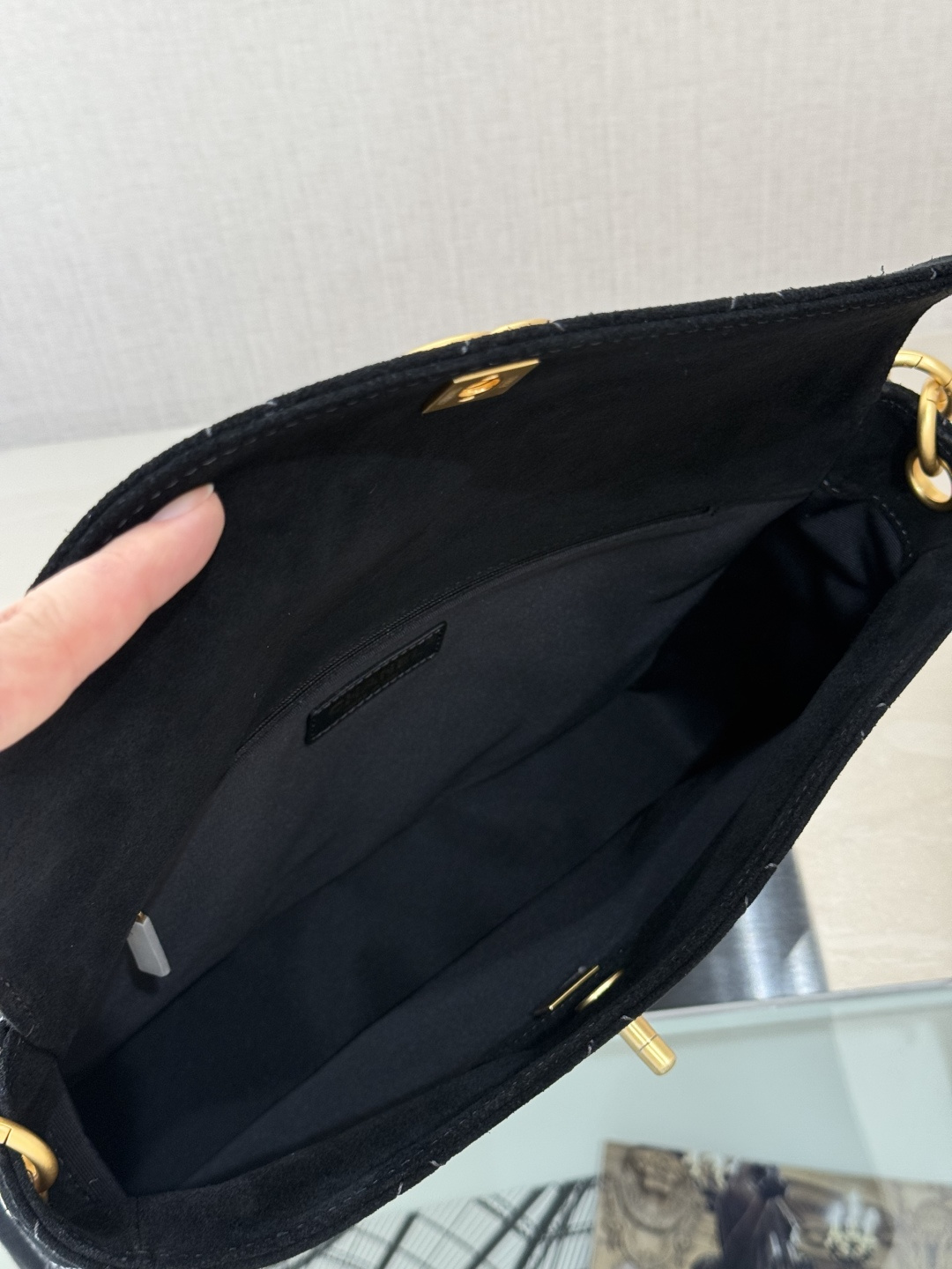 suede quilted Hobo bag from the 26C Cruise collection（Black Suede） - Mocuir