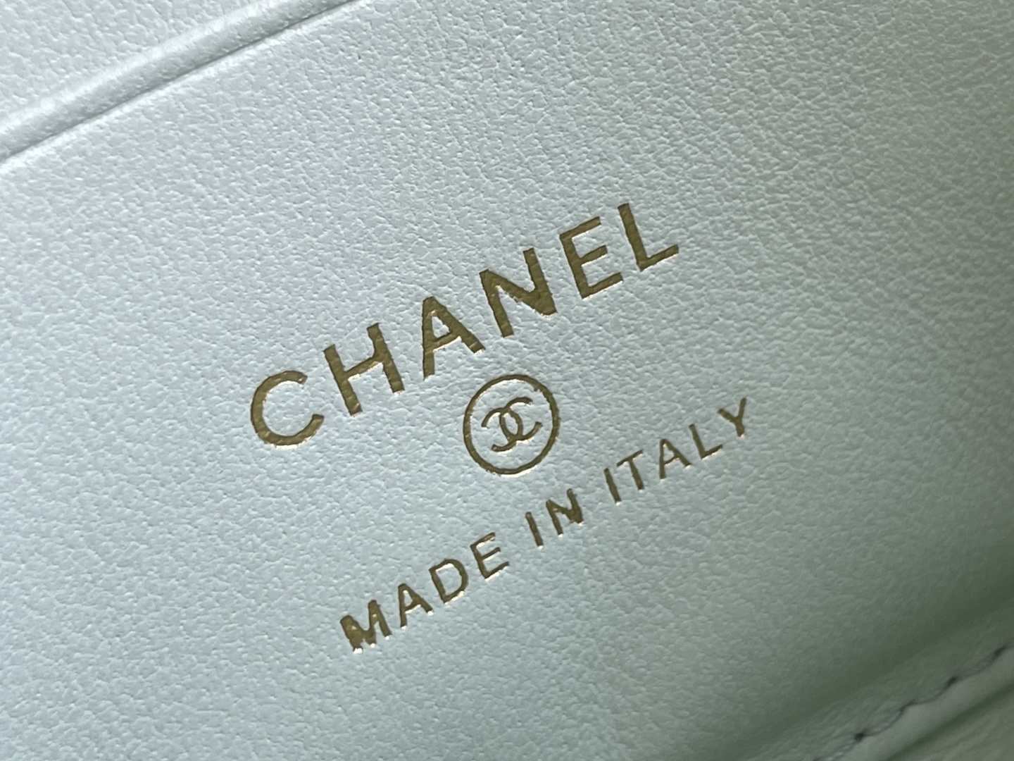 25S Top Handle Kelly Clutch with Chain in Mint Green Caviar Leather with Light Gold-Tone Hardware (Model AS4711) - Mocuir