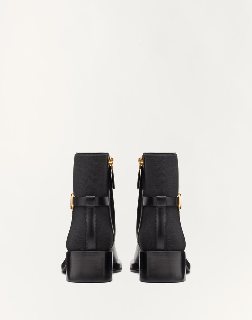 VLOGO SIGNATURE CALFSKIN ANKLE BOOT 30MM