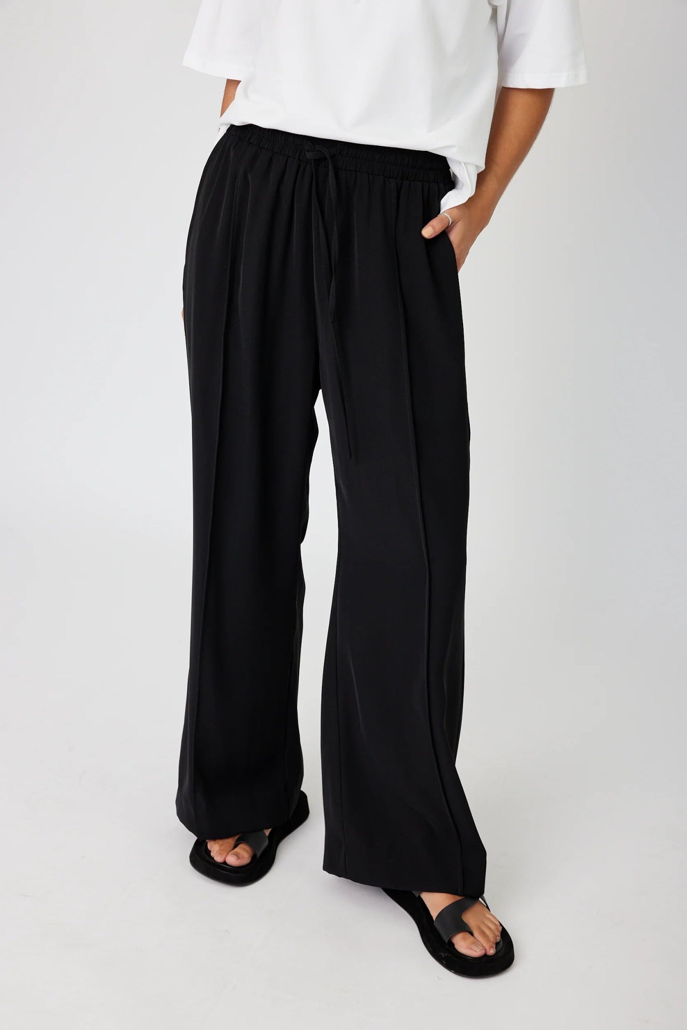 Smart-Casual Wide-Leg Pant‌