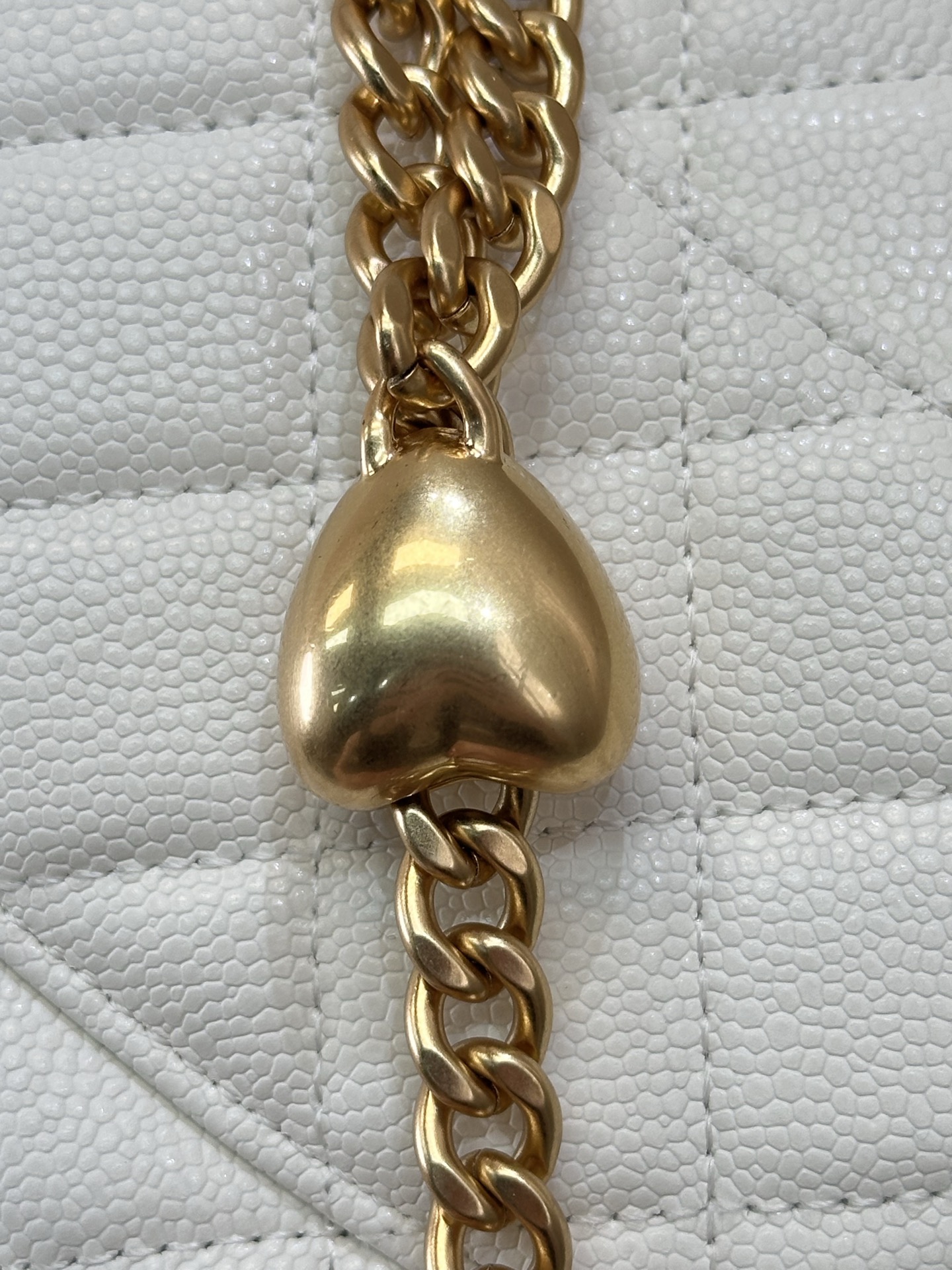 Classic Quilted Caviar Wallet on Chain with Heart Gold Ball in White (Gold Hardware) - Mocuir