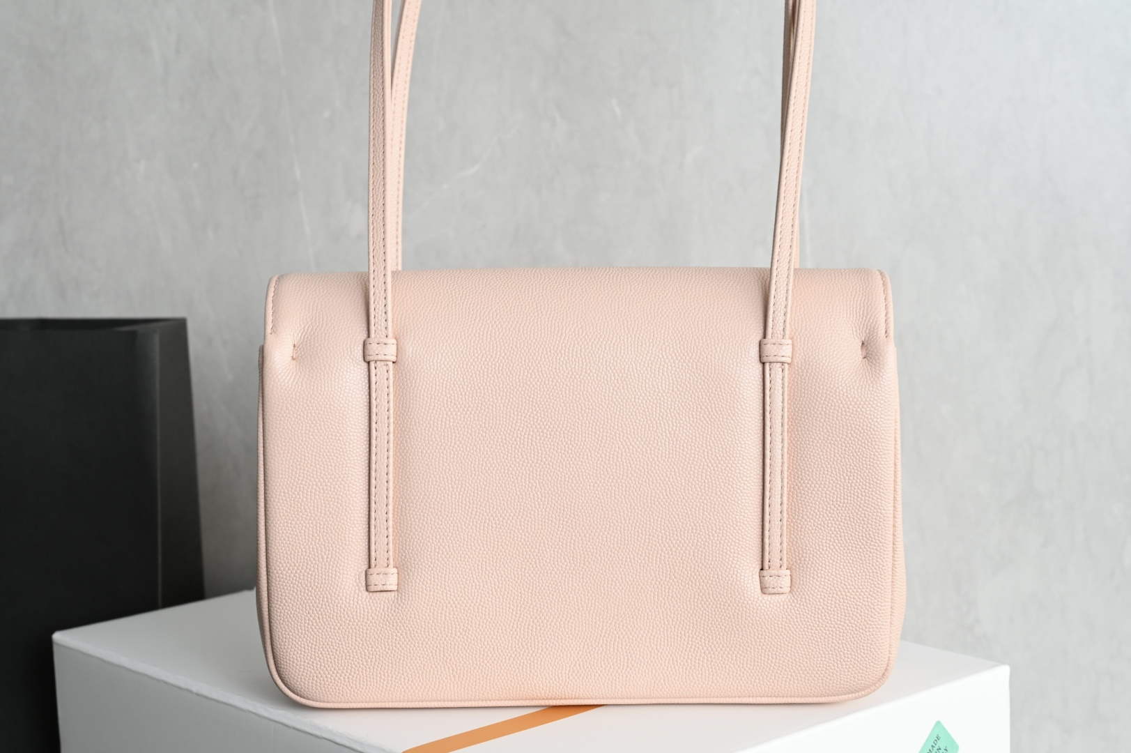 26P Preppy Coco Large Flap Bag in Light Pink Grained Shiny Calfskin with Gold-Tone Hardware - Mocuir