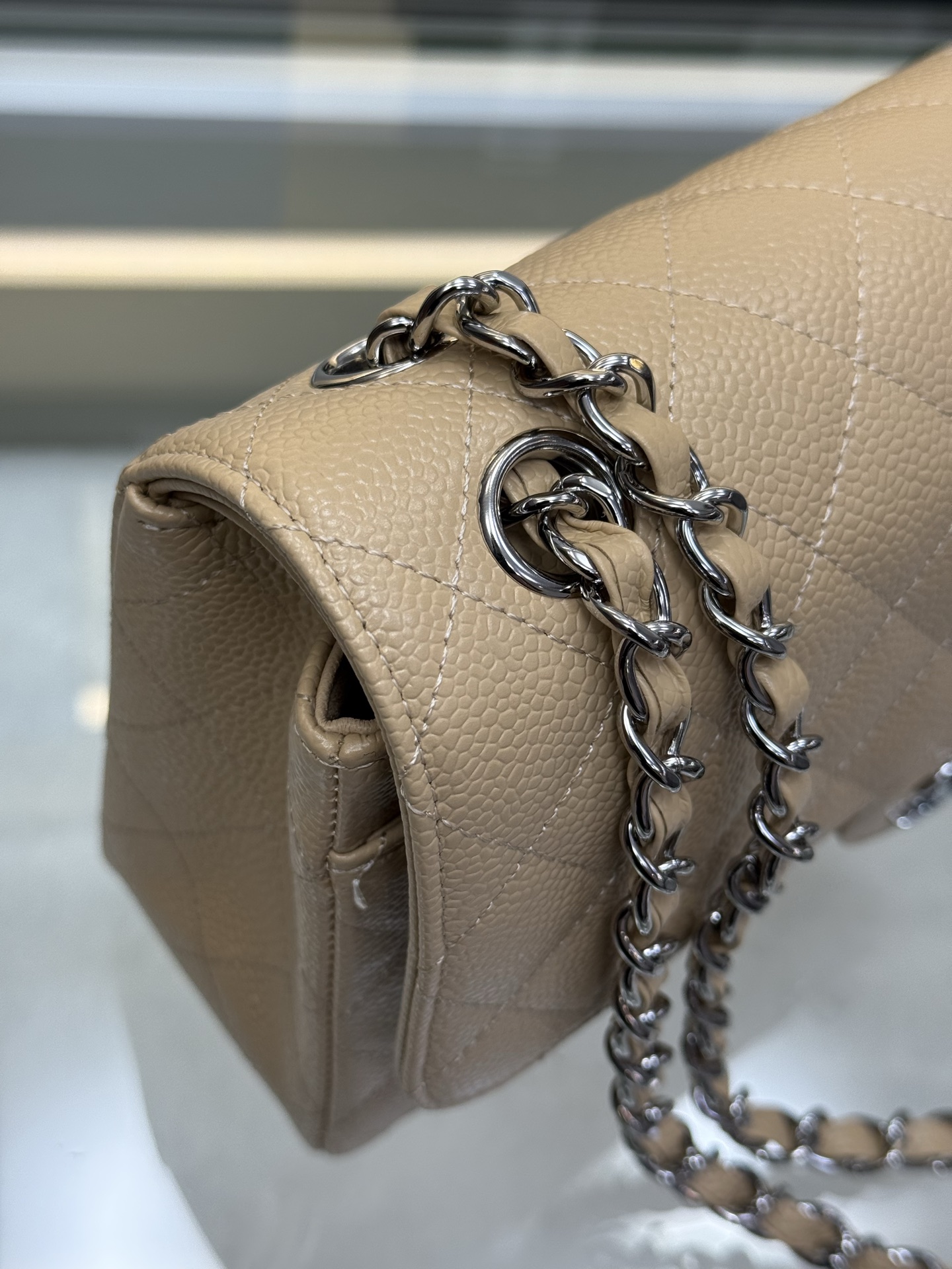 Classic Flap Bag（Off-White） - Mocuir