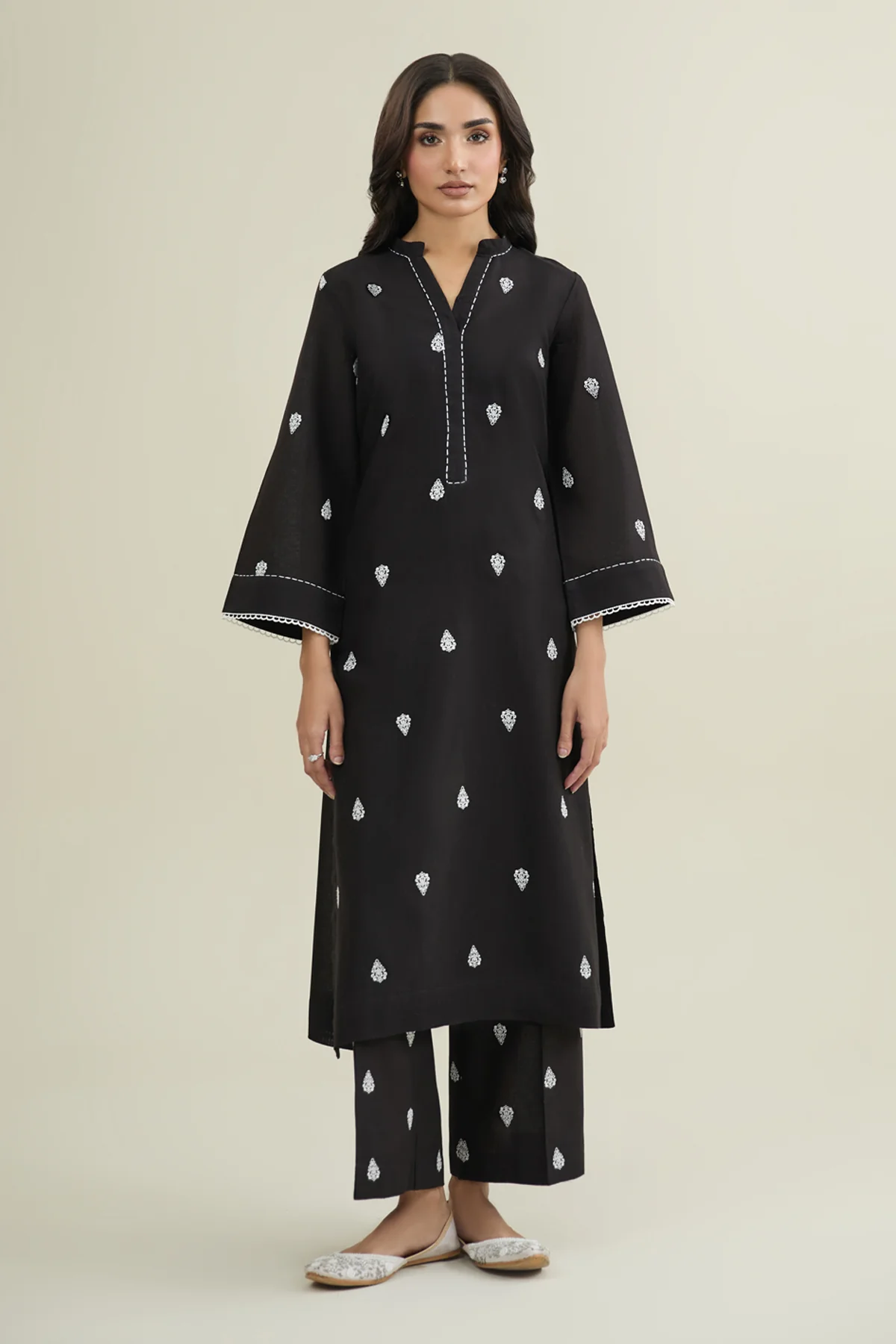 KHADDAR | EMBROIDERED