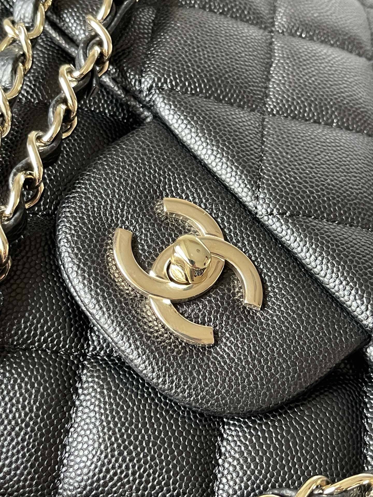 Classic Maxi Single Flap Bag in Black Quilted Caviar Calfskin with Light Gold-Tone Hardware - Mocuir