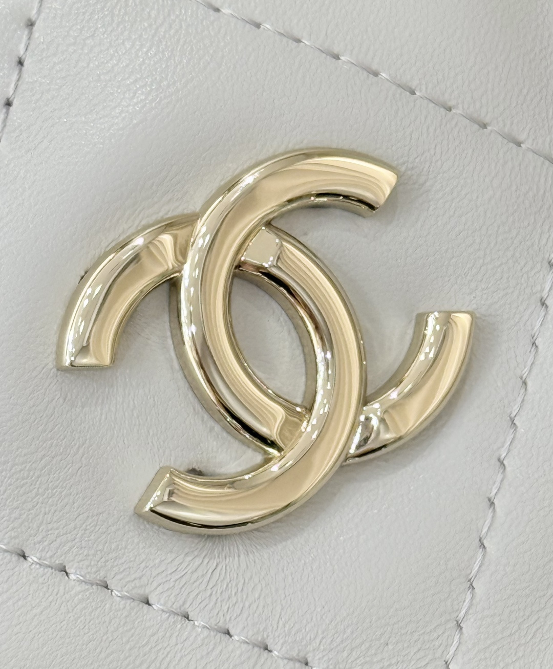 26P Hobo Shoulder Bag in Light Grey Quilted Lambskin with Light Gold-Tone Hardware - Mocuir