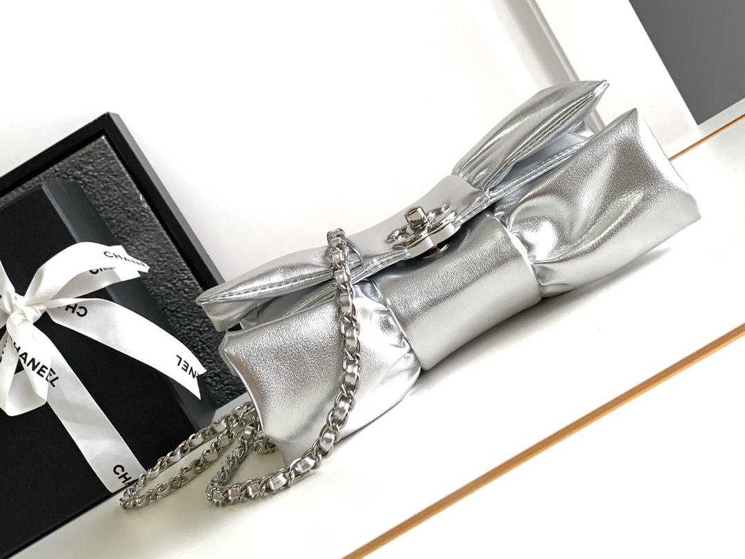24B Bow Bag Evening Clutch with Chain in Metallic Silver Shiny Lambskin with Silver-Tone Hardware - Mocuir