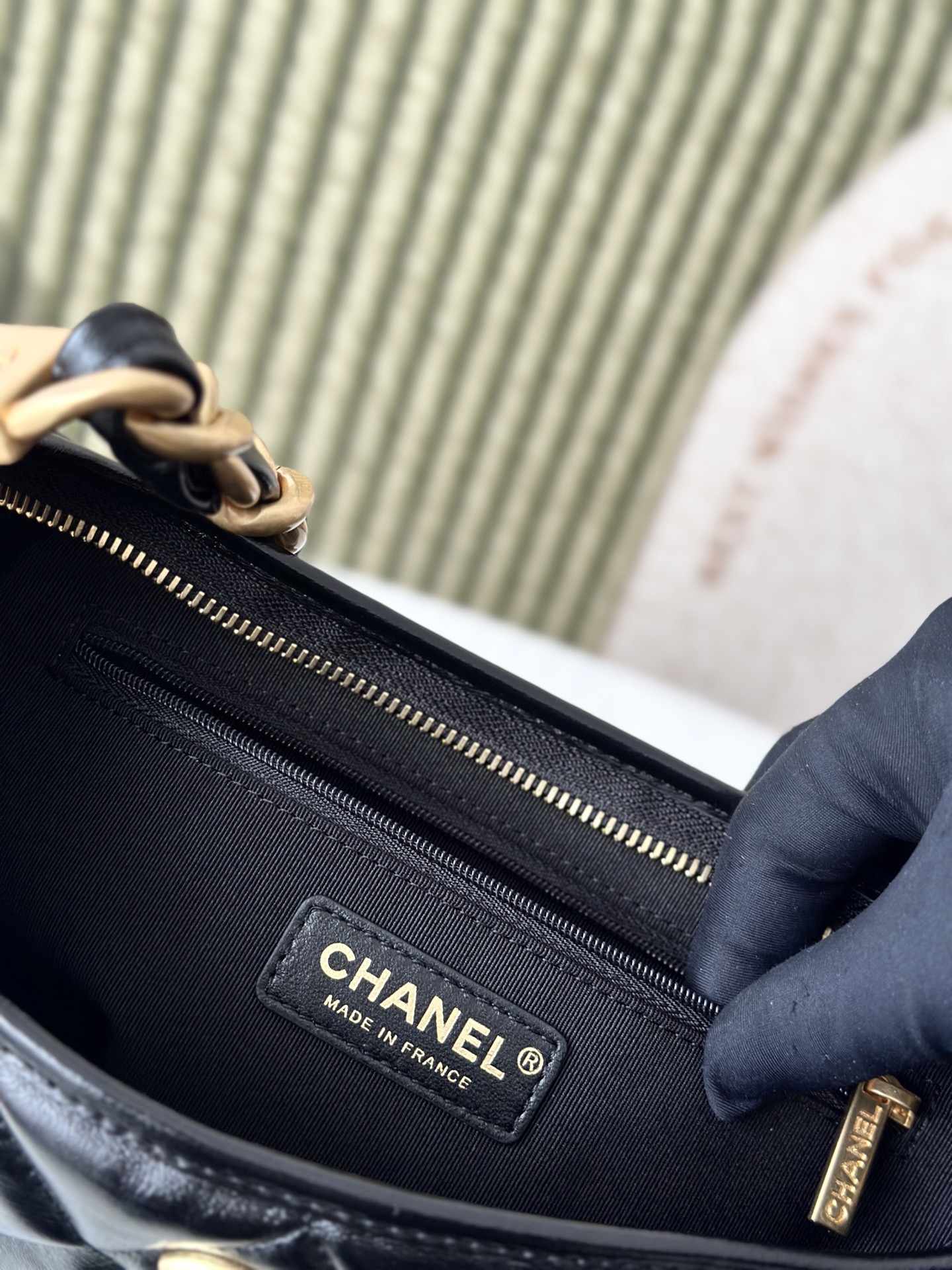 Black Shiny Calfskin Quilted Hobo Bag (Model AS4382) - Mocuir