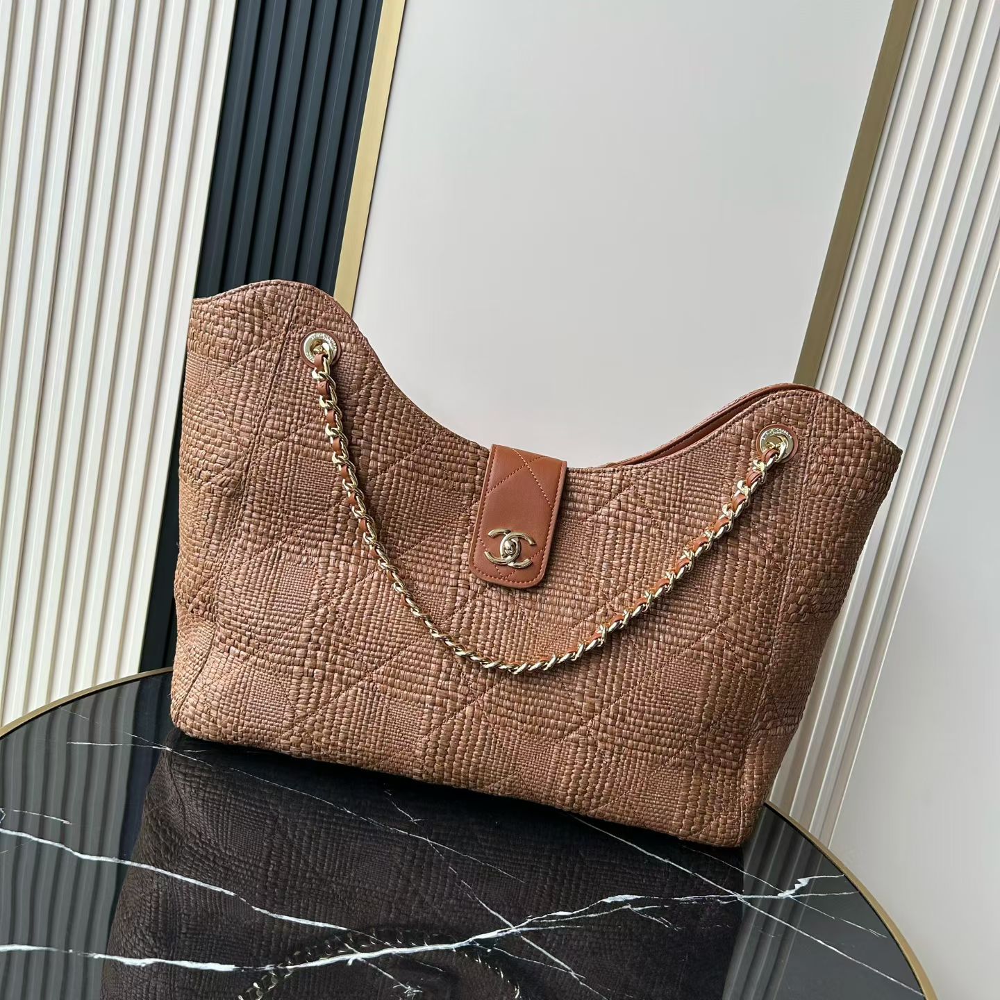 25C Caramel Woven Straw Large Tote Handbag with Calfskin Trim and Gold-Tone Hardware - Mocuir