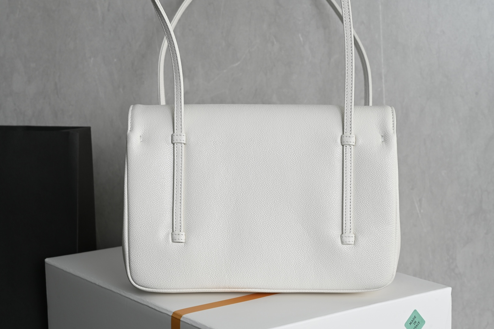 26P Preppy Coco Large Flap Bag in White Grained Shiny Calfskin with Gold-Tone Hardware - Mocuir