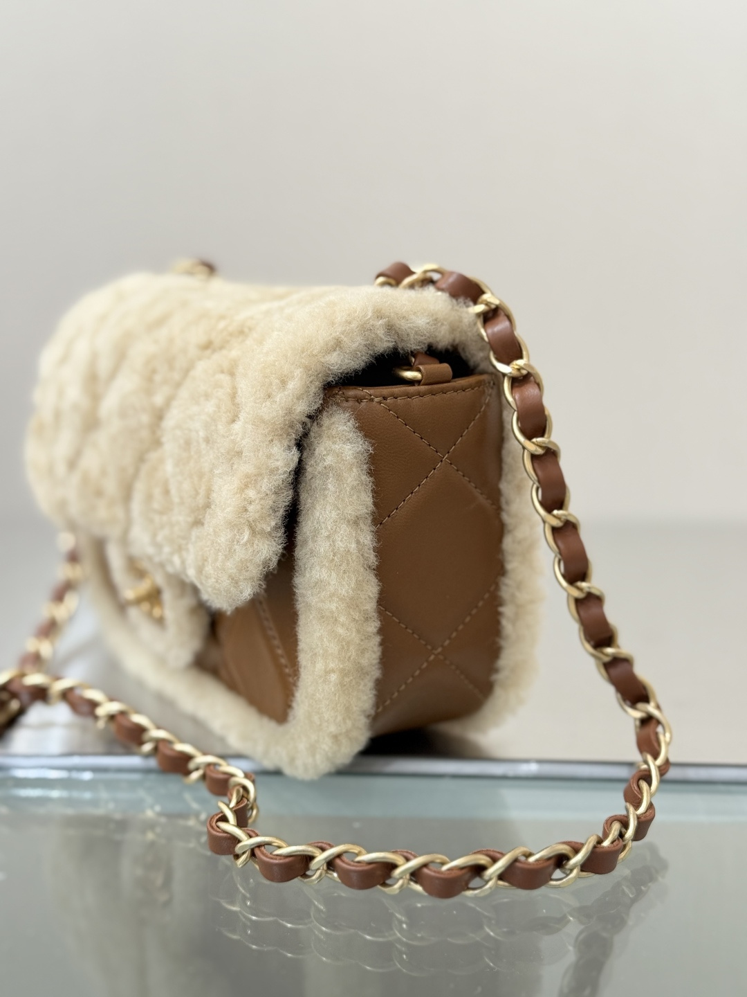 24K Fall-Winter Teddy Shearling & Lambskin Classic Flap Bag with Gold Hardware (Model AS5148  AS5149) - Mocuir