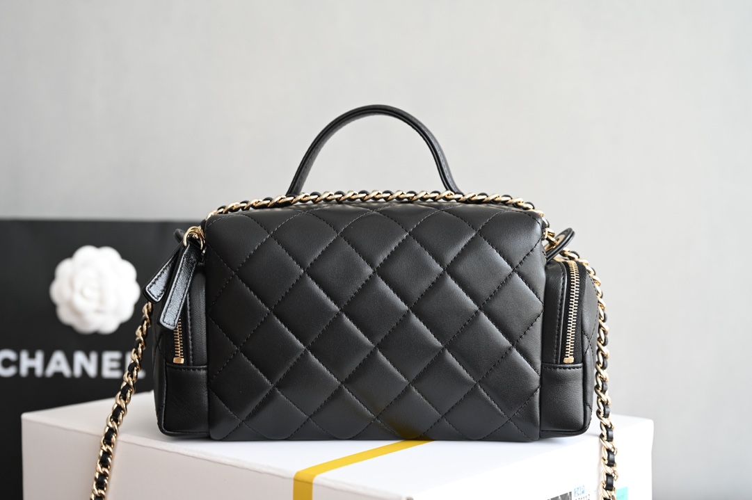 23P24C Vanity Case Shoulder Bag in Black Shiny Lambskin with Gold-Tone Hardware (Model AS3737) - Mocuir