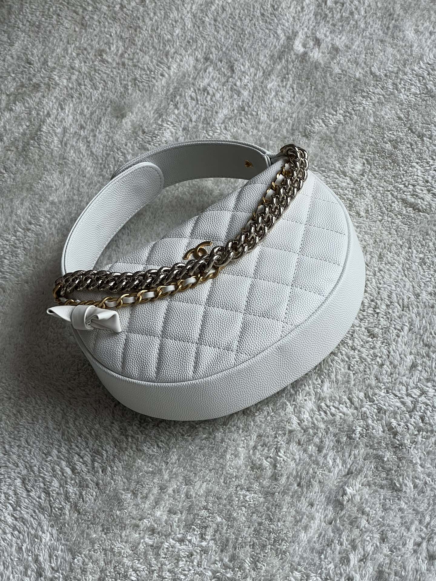 24S Half Moon Hula Hoop Bag in White Quilted Caviar Leather with Mixed Gold & Silver-Tone Hardware and Bow Detail - Mocuir
