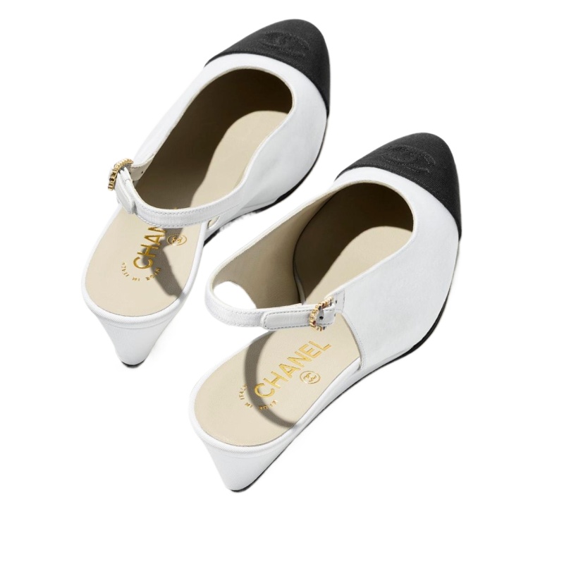 Spring-Summer 2025 Pre-collection Slingbacks