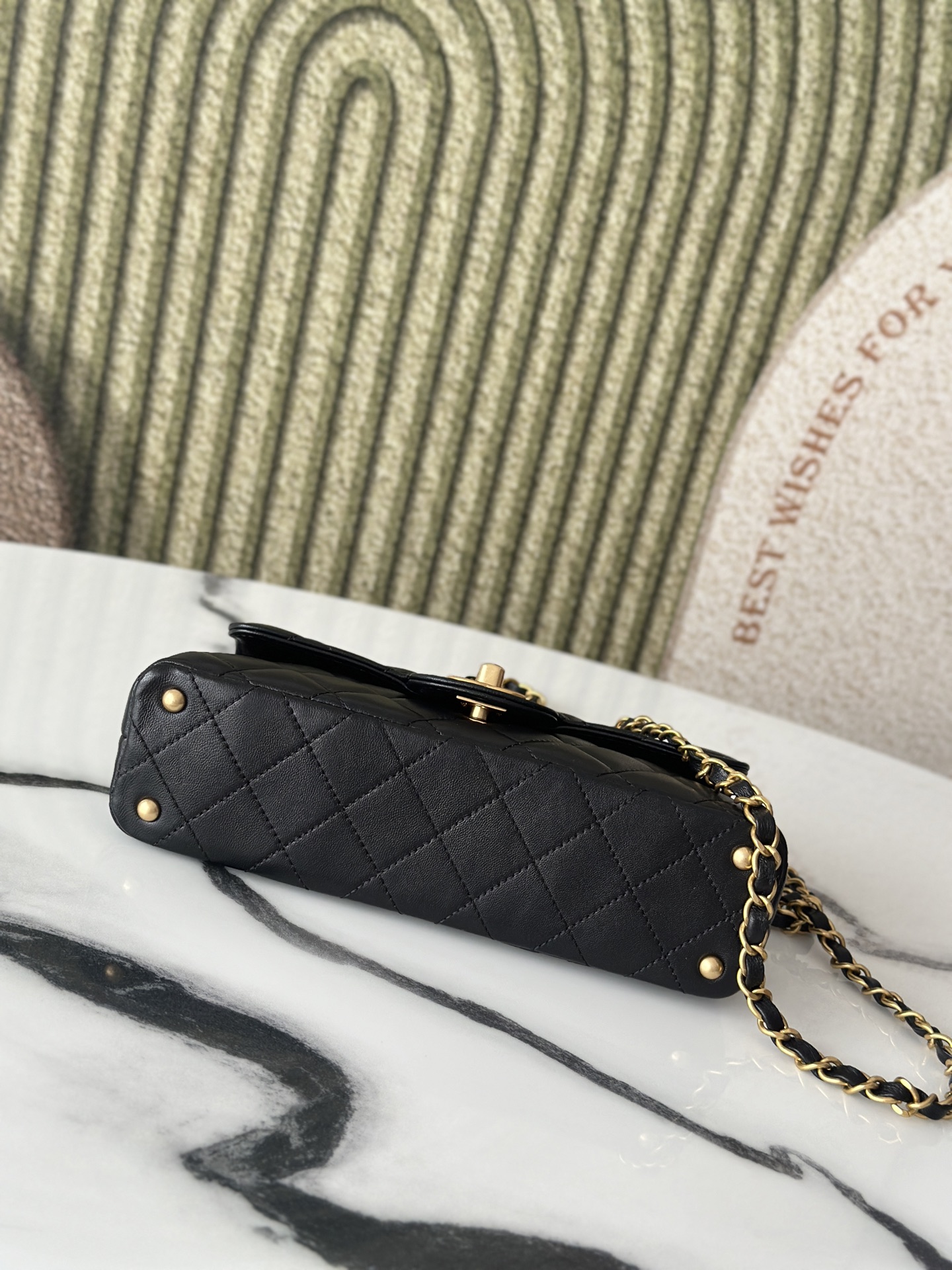 25C/26C Small Classic Flap with Top Handle - Mocuir