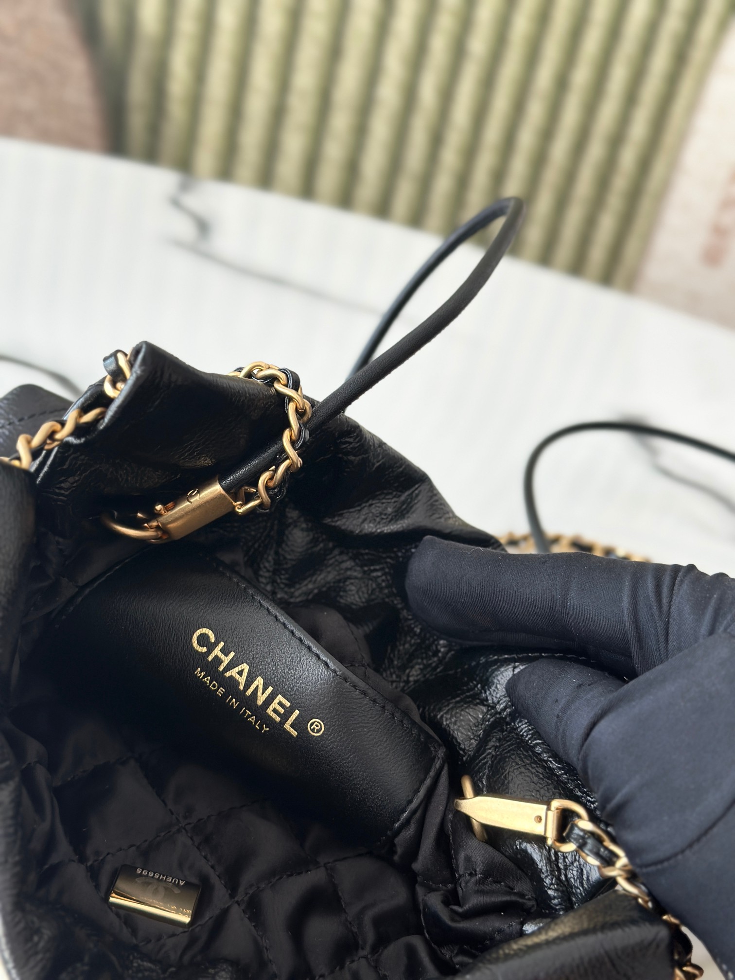 22 Mini Black Pearl Edition Hobo Bag - Mocuir