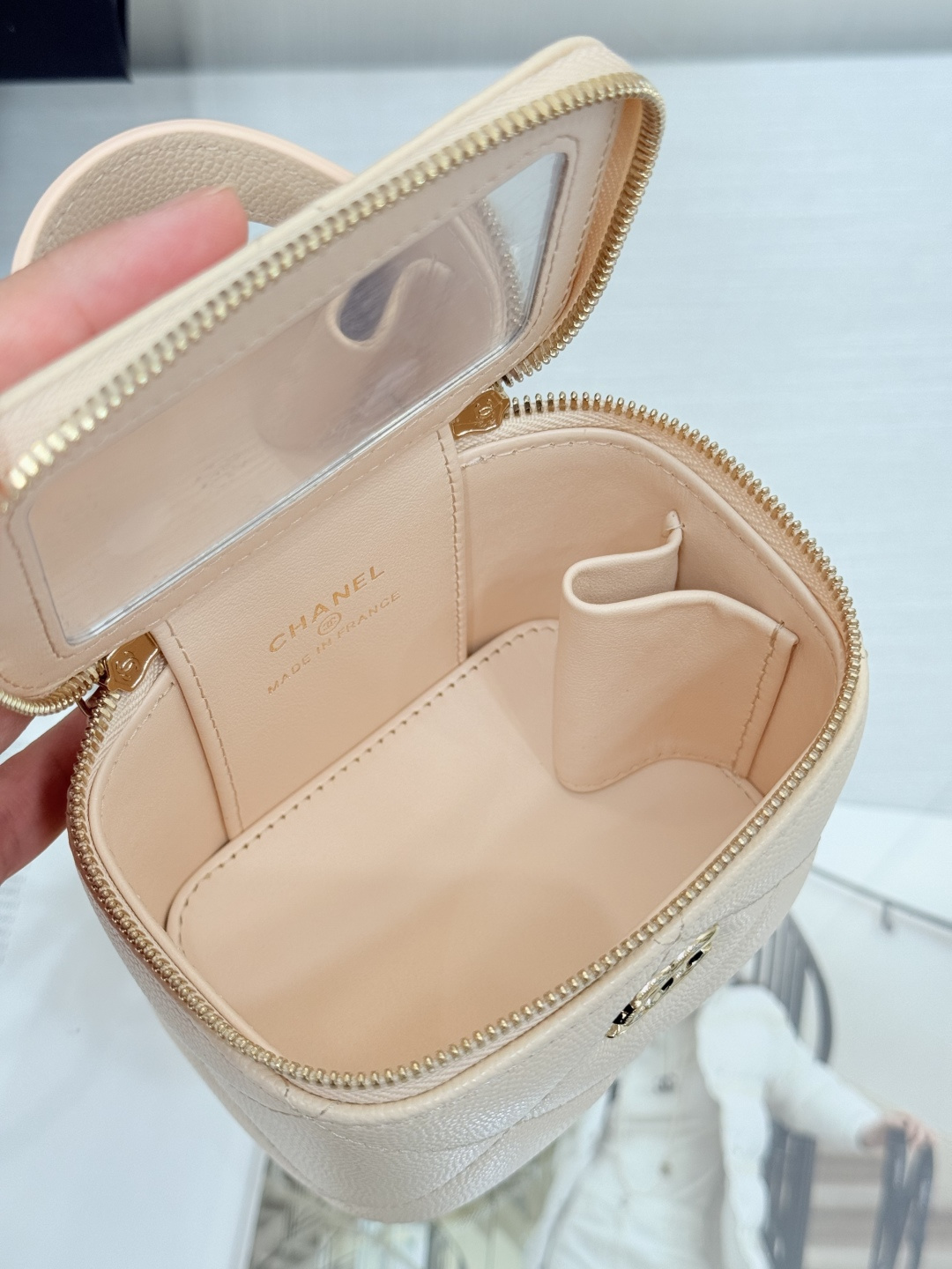 Mini Top Handle Vanity Case (AS5993) in Beige Quilted Grained Calfskin (Caviar) with Antique Gold-Tone Hardware - Mocuir