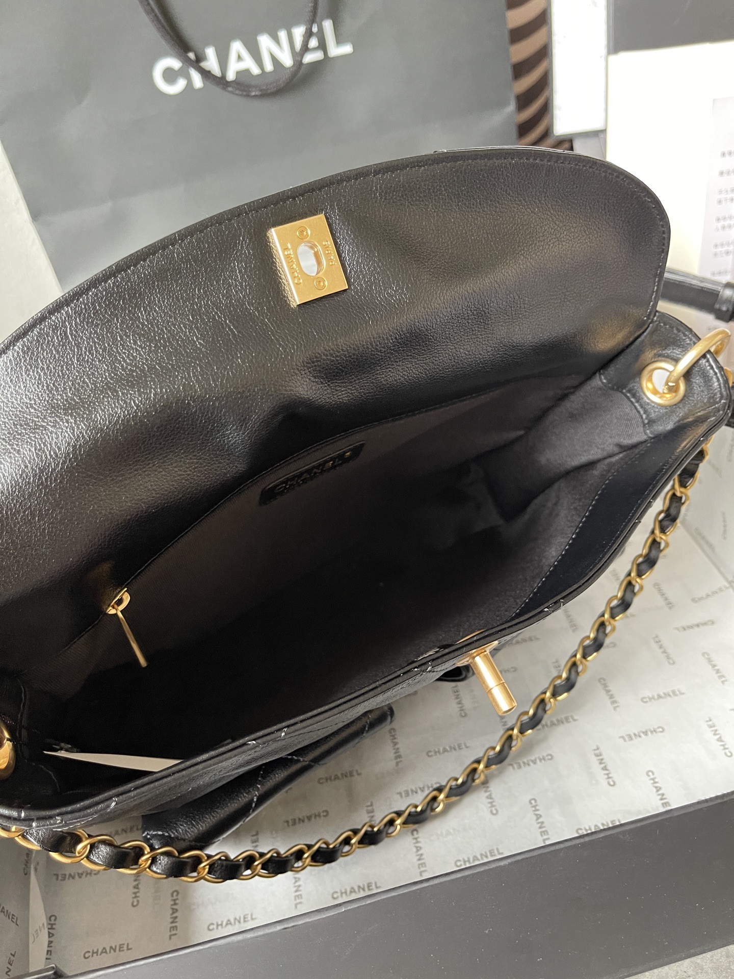 Large Hobo Bag (AS4668) in Black Shiny Calfskin with Gold-Tone Hardware, 24P Pre-Fall Collection - Mocuir