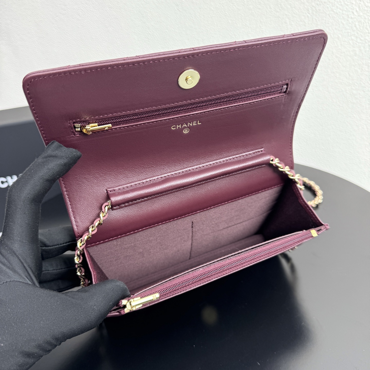 Classic Wallet on Chain（Plum） - Mocuir