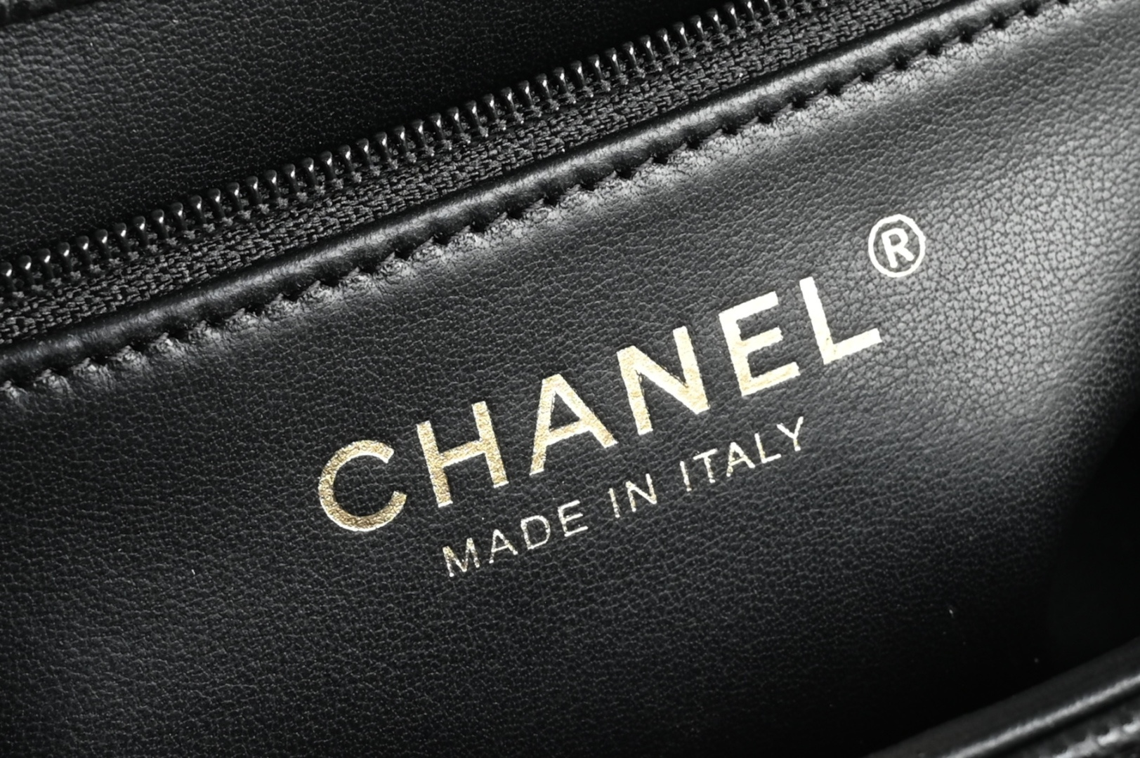 26P Preppy Coco Small Flap Bag in Black Grained Shiny Calfskin with Gold-Tone Hardware - Mocuir