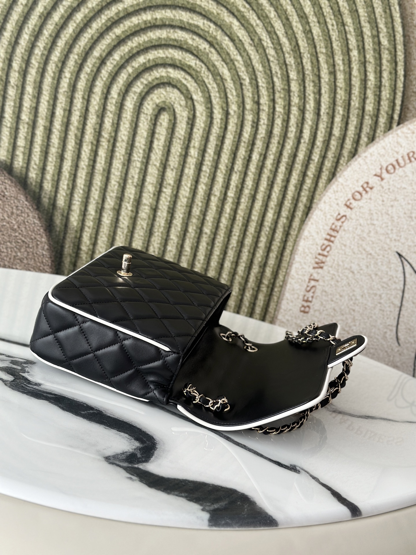 Medium Classic Flap Bag with White Trim in Black Lambskin with Gold-Tone Hardware - Mocuir