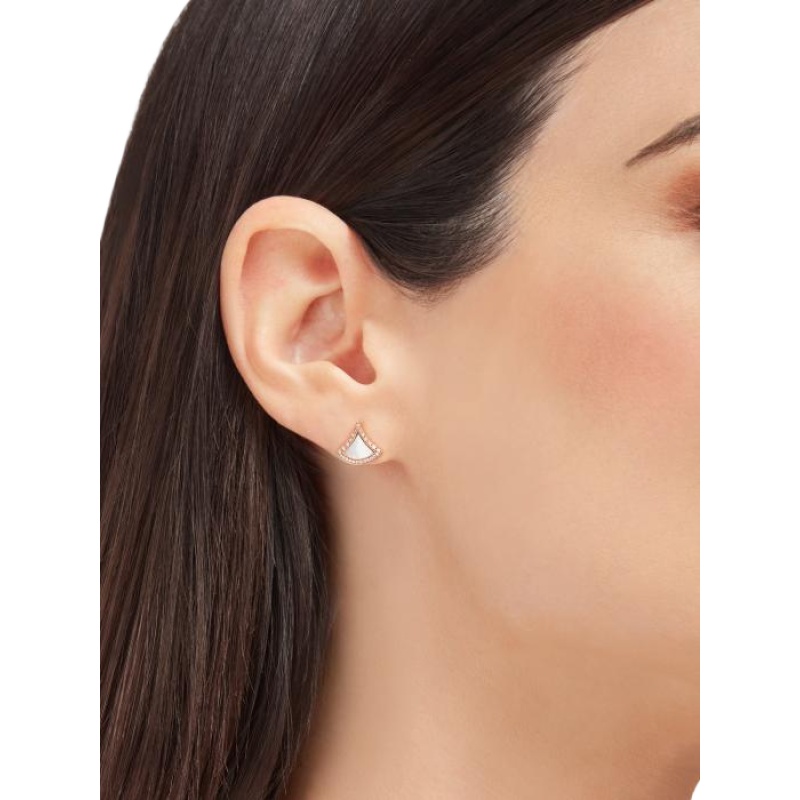 DIVAS’ DREAM earrings