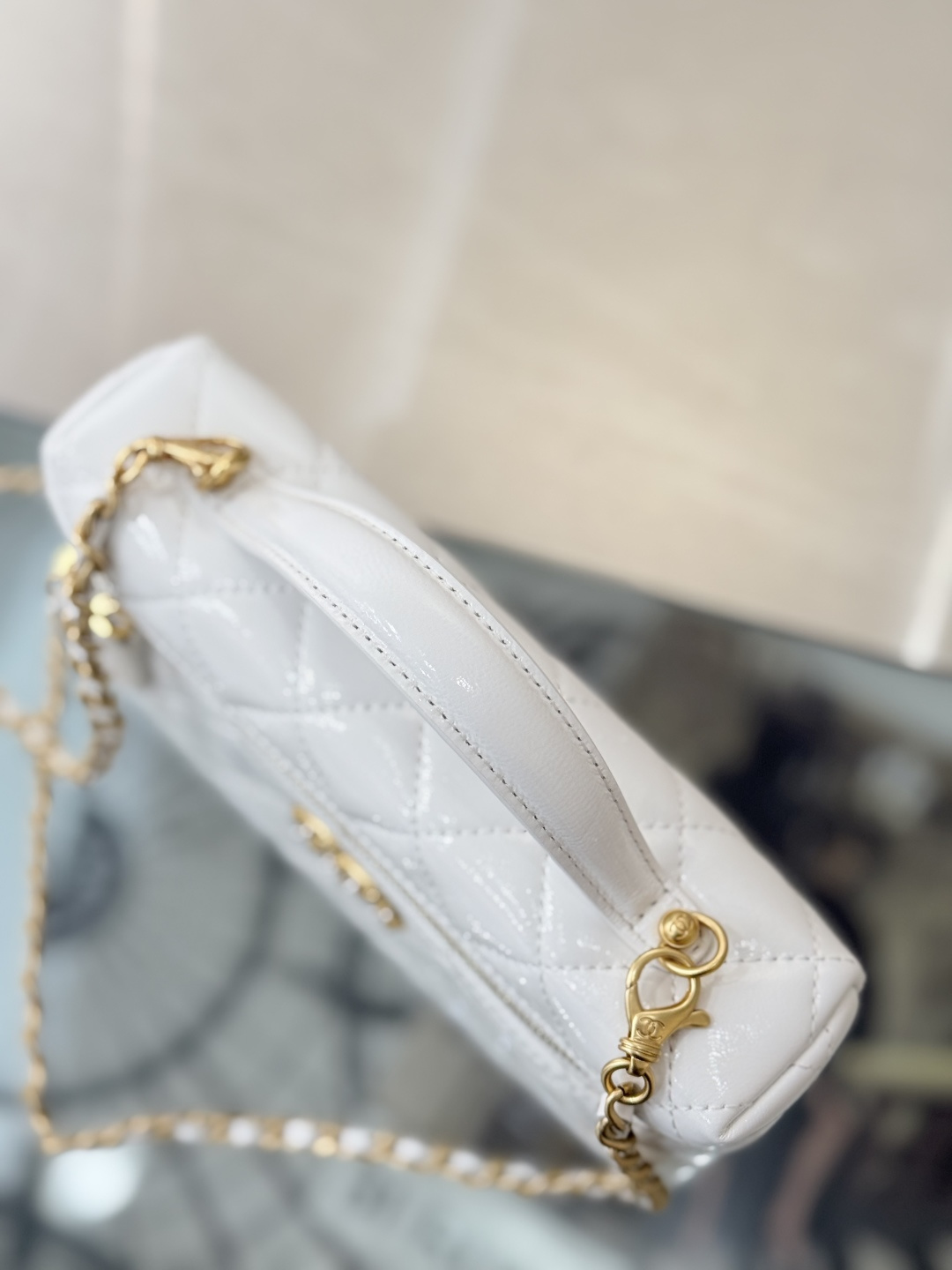 Classic Vanity Case with Pearl CC（White） - Mocuir