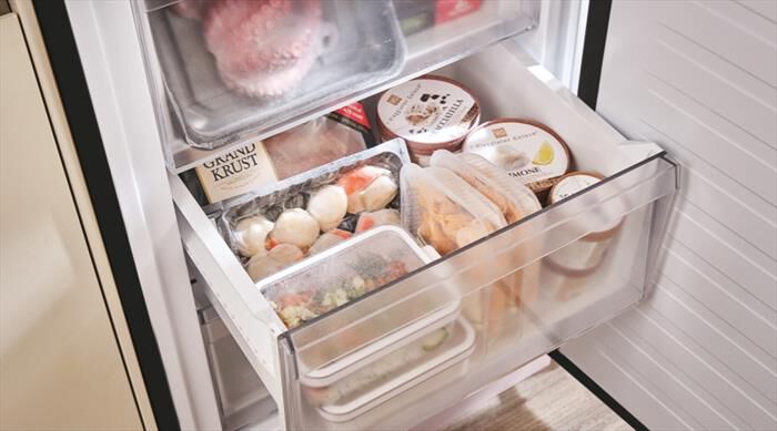 CANDY - Frigorifero combinato CNCQ2T620EB Classe E 409 lt-Black