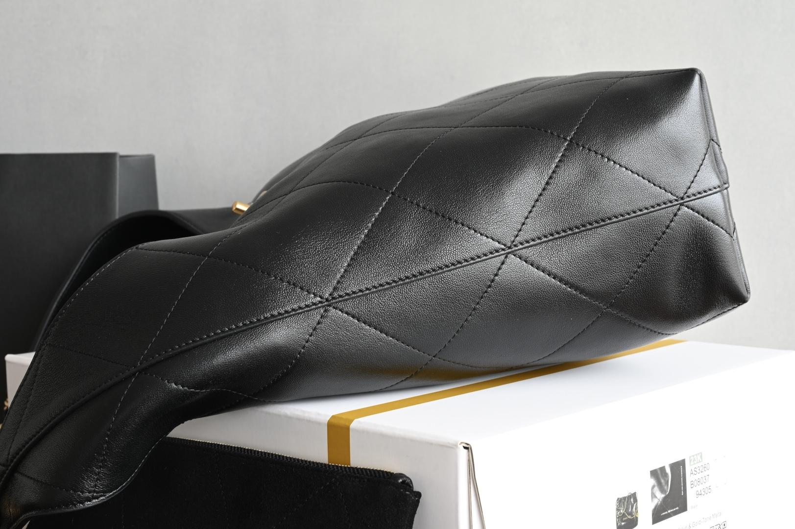 26C Cruise Collection Maxi Hobo Tote Bag in Black Lambskin with Gold-Tone Hardware (Model AS6095) - Mocuir