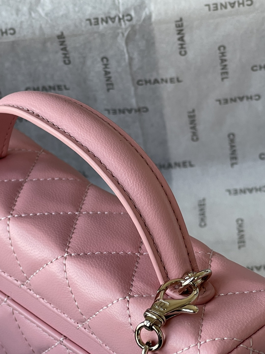 25C Classic Vanity Case with Chain（pink） - Mocuir