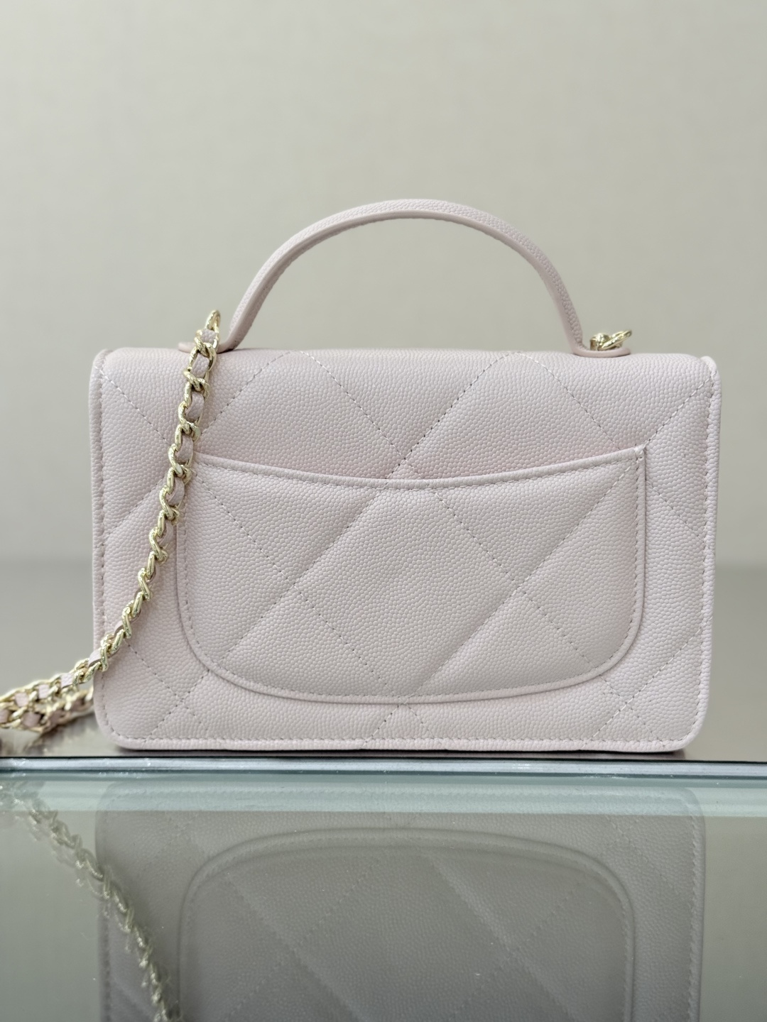 Wallet on Chain with Top Handle (AP3984) in Light Pink Caviar Leather with Gold-Tone Hardware, 25C Cruise Collection - Mocuir