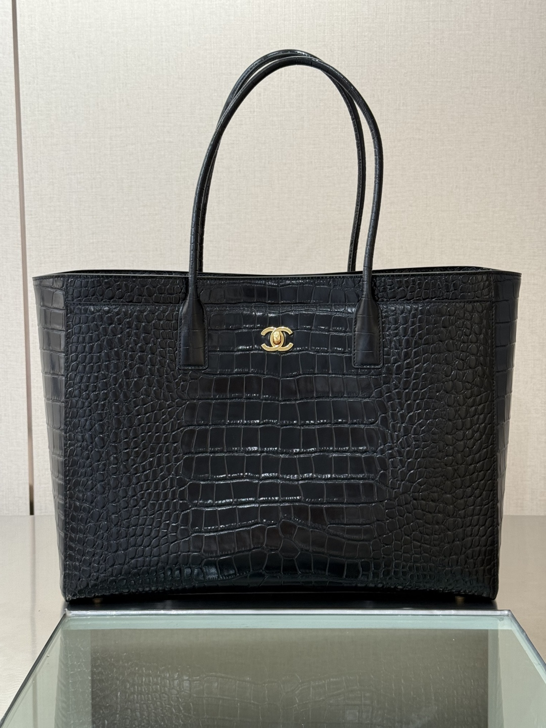 26S Black Crocodile Embossed Calfskin Cerf Executive Shopper Tote Bag (Large Size) with Gold Hardware - Mocuir