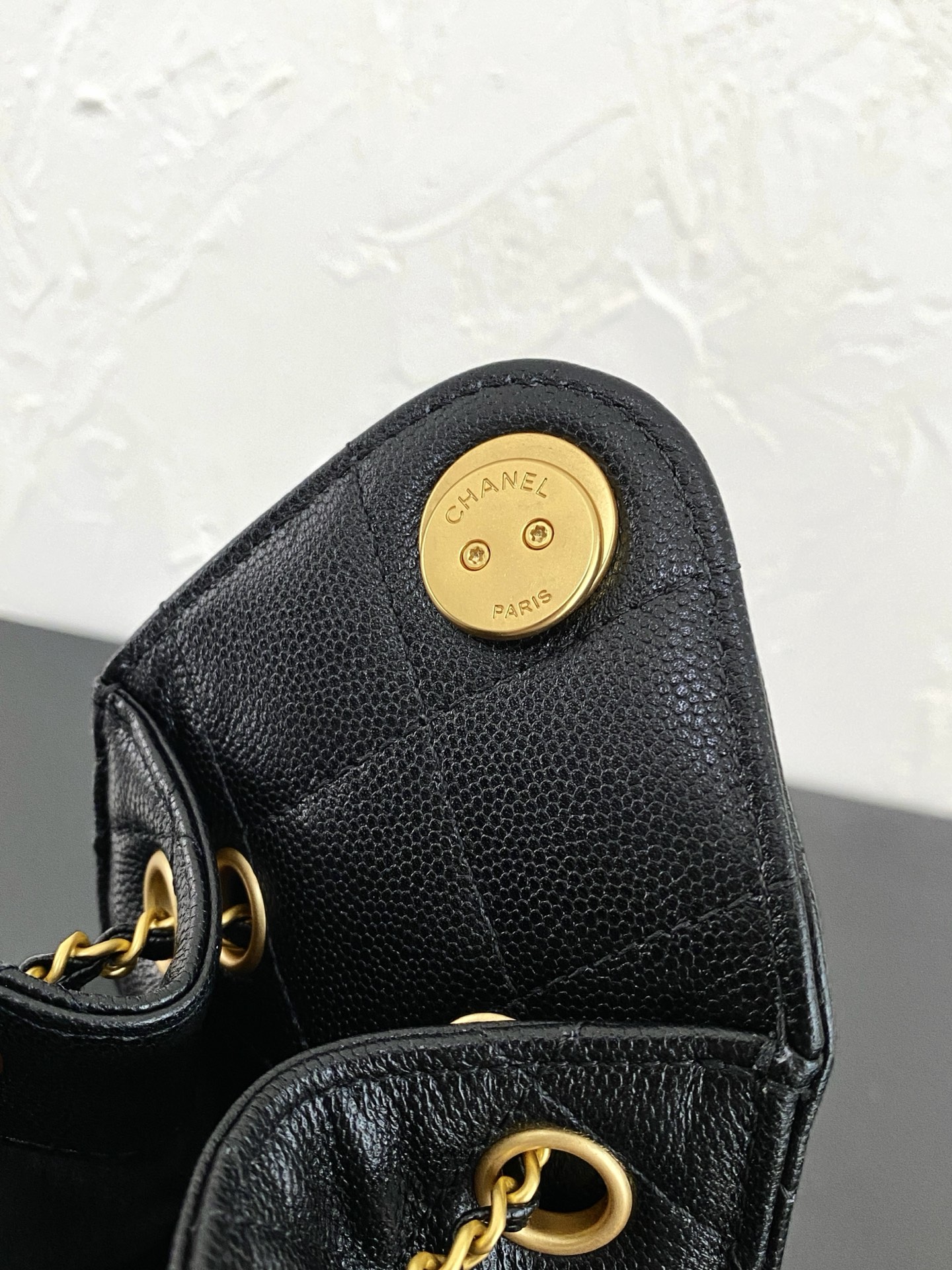 25K Quilted Caviar Leather Bucket Bag with Gold-Tone Hardware - Mocuir