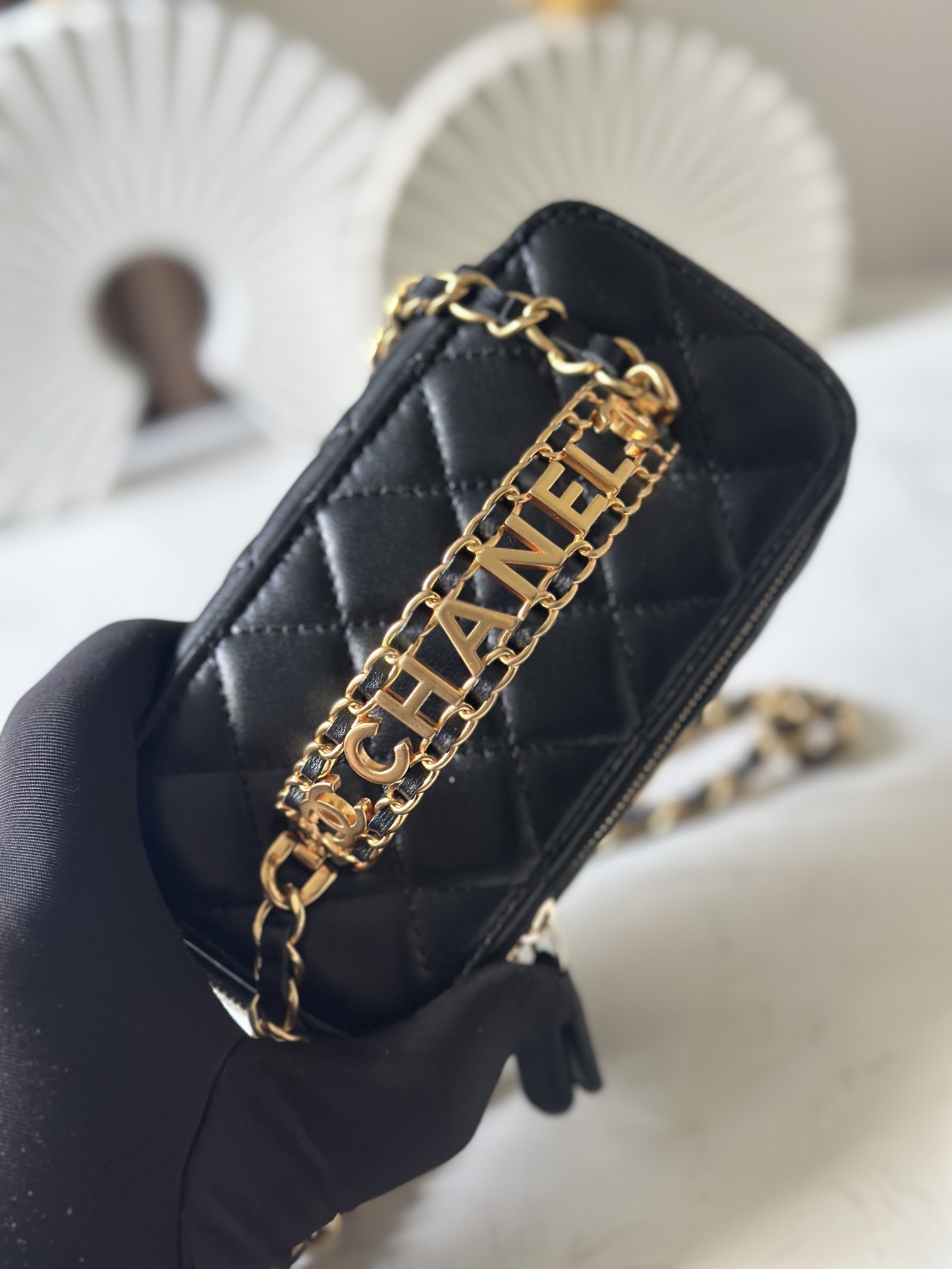 Black Lambskin Quilted Vanity Case with Chain Handle & Gold Hardware - Mocuir