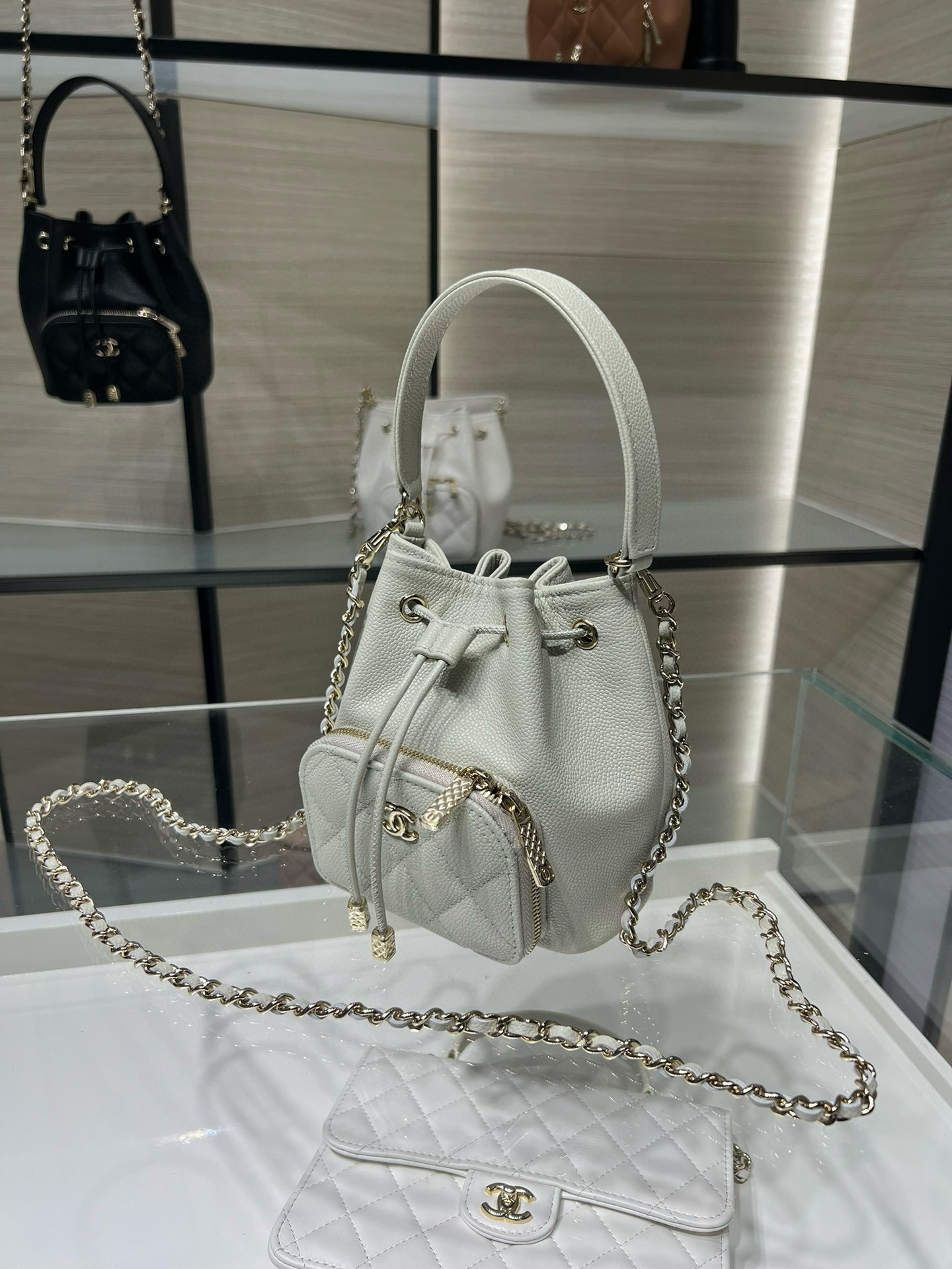 Small Drawstring Bucket Bag in Grey Quilted Grained Calfskin with Gold-Tone Metal (Model AP4775) - Mocuir