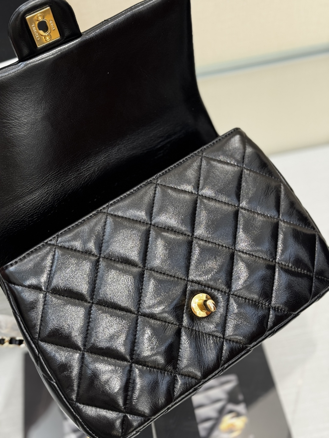 24B Classic Flap Large with Twist Handle in Black Waxed Lambskin with Gold-Tone Hardware (Model AS5166) - Mocuir