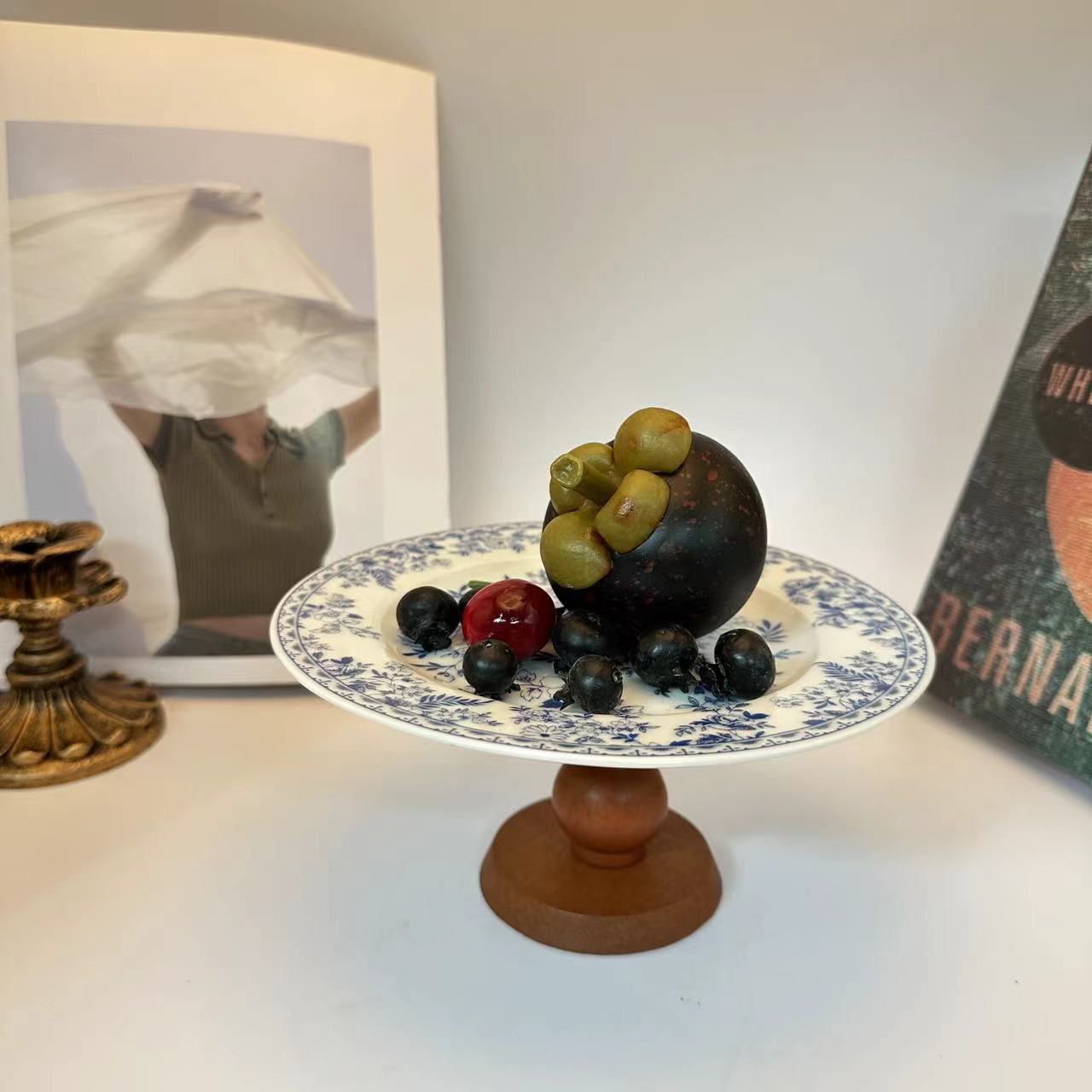 Blue-and-white porcelain wooden stiletto aromatherapy tea fruit storage tray home high-end ornaments.