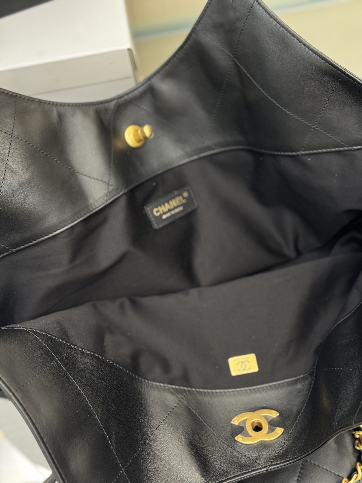 Large Hobo Bag with Pouch - Mocuir