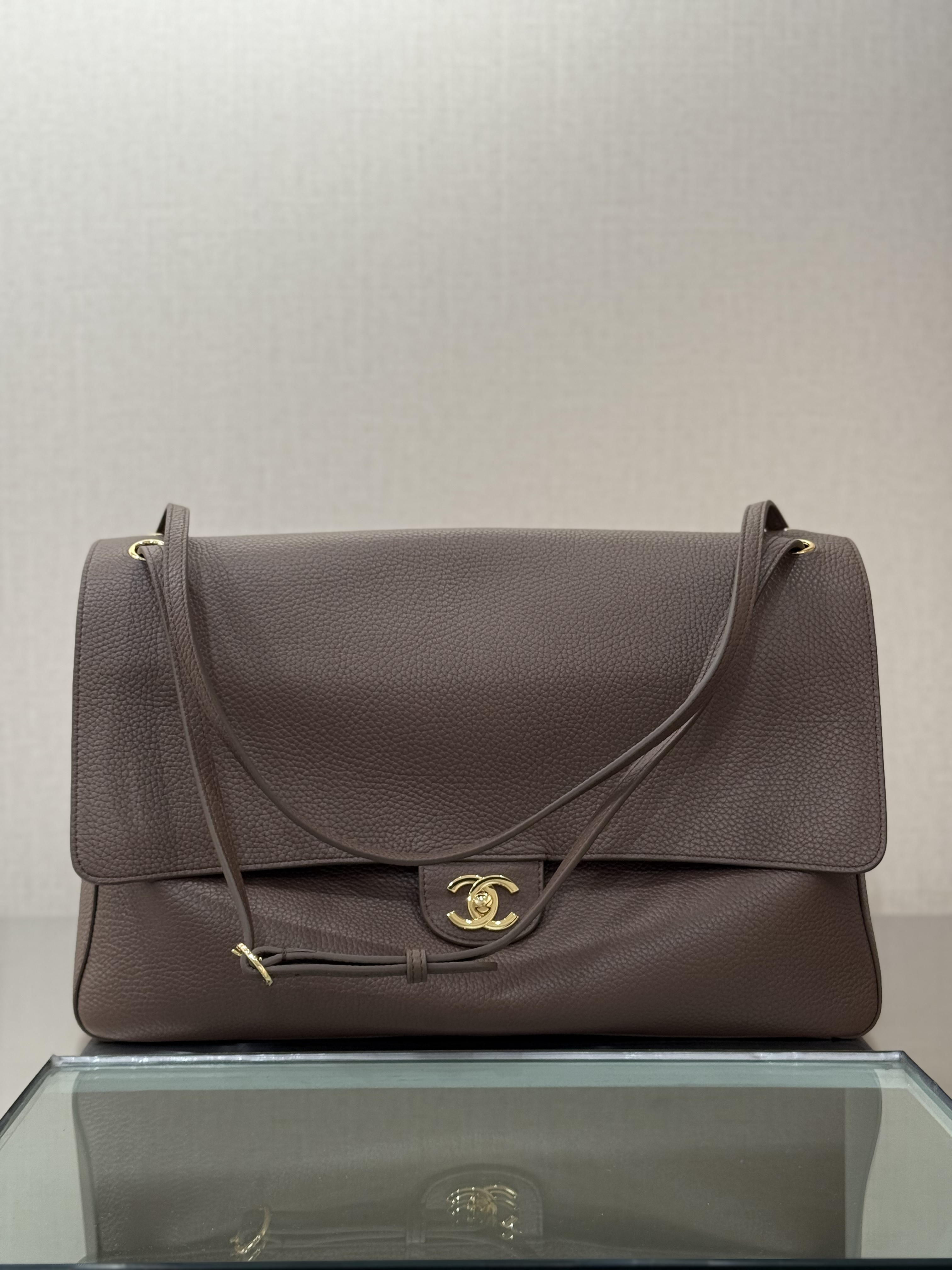 Spring-Summer 2026 Chocolate Brown Grained Calfskin Jennie Maxi Flap Tote Bag with Gold-Tone CC Turn-Lock - Mocuir